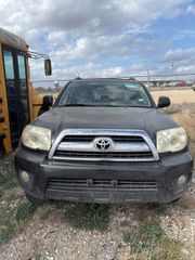 2006 Toyota 4Runner SR5 V6 - Exterior Front Center Image